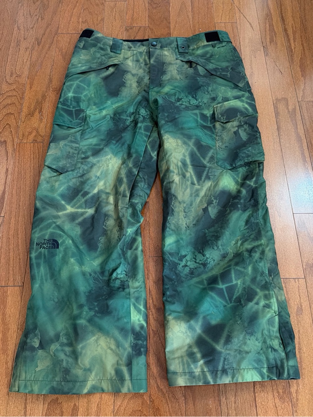The North Face Men’s Ski Snowboard Insulated Dryvent Snow Pants Camo Sz L